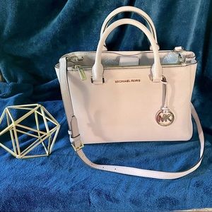 ***SOLD****Michael Kors Large saffiano leather satchel light pink